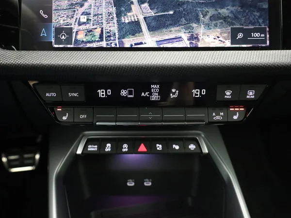 AUDI A3 Sedan (2025) — foto 18 van 25