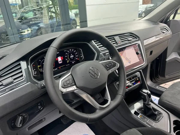 1115_1a3ae274-c7f9-4ea1-83d8-c123d1085a34_2021-10.webp