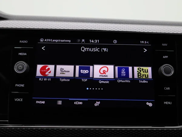 Volkswagen Taigo (2023) — foto 6 van 38
