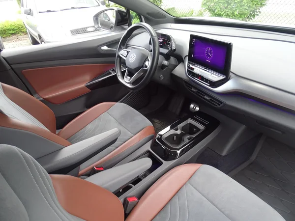 Volkswagen ID.4 (2021) — foto 7 van 26