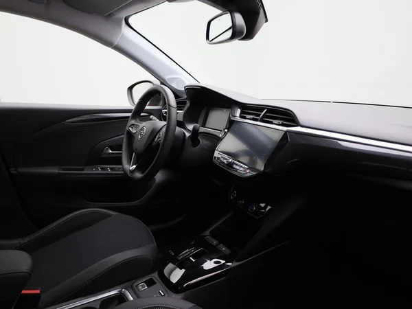 Opel Corsa-e (2023) — foto 30 van 48
