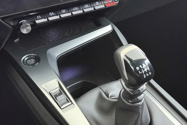 Peugeot 308 SW (2022) — foto 16 van 29