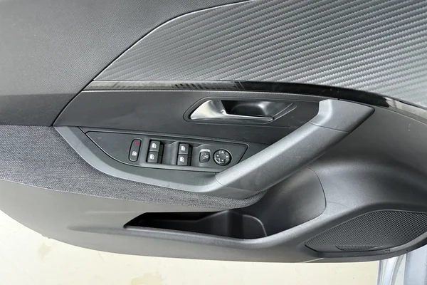 Peugeot 2008 (2025) — foto 8 van 16
