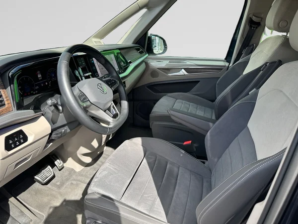 VOLKSWAGEN Multivan T7 Long (2024) — foto 8 van 24