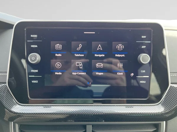VOLKSWAGEN T-Cross (2024) — foto 19 van 22