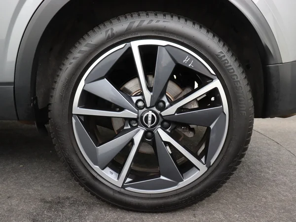 NISSAN Qashqai (2023) — foto 7 van 30