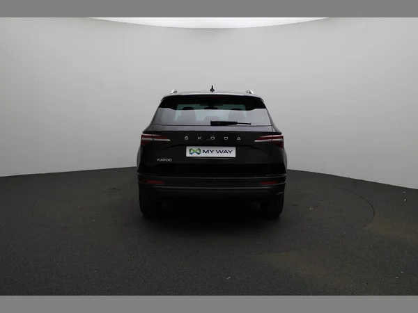 SKODA Karoq (2023) — foto 9 van 17