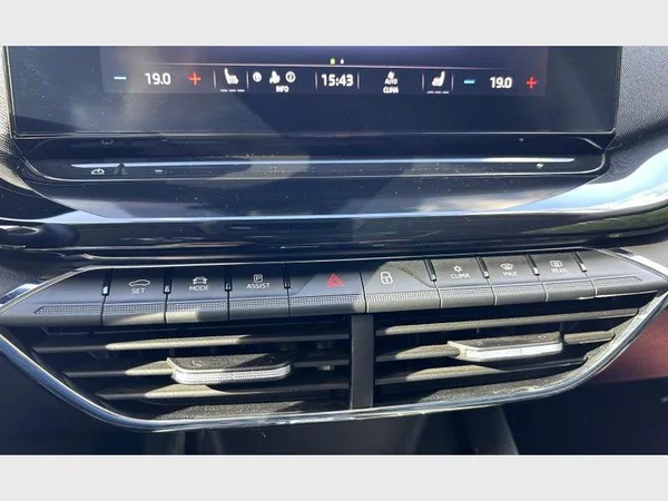 Skoda Octavia Combi (2021) — foto 31 van 39