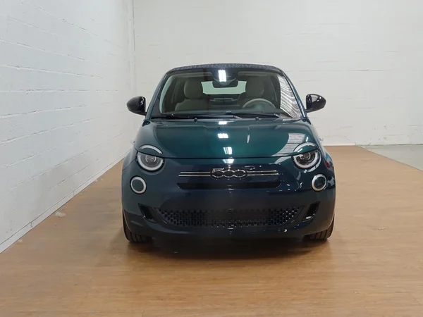 Fiat 500C (2026) — foto 29 van 29