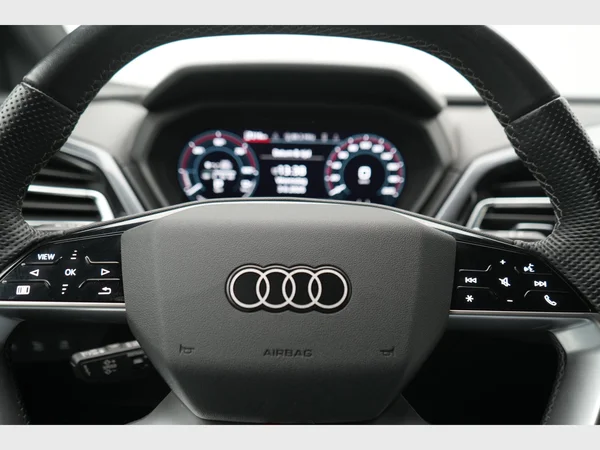 AUDI Q4 e-tron (2023) — foto 3 van 31