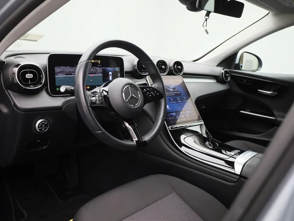 Mercedes-Benz C-Klasse (2022) — foto 28 van 43