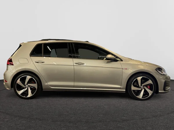 VOLKSWAGEN Golf VII GTI (2019) — foto 20 van 23
