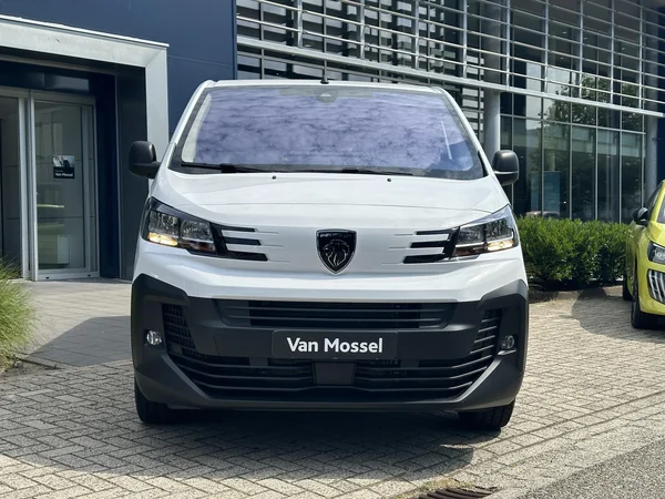 Peugeot Expert (2025) — foto 9 van 13