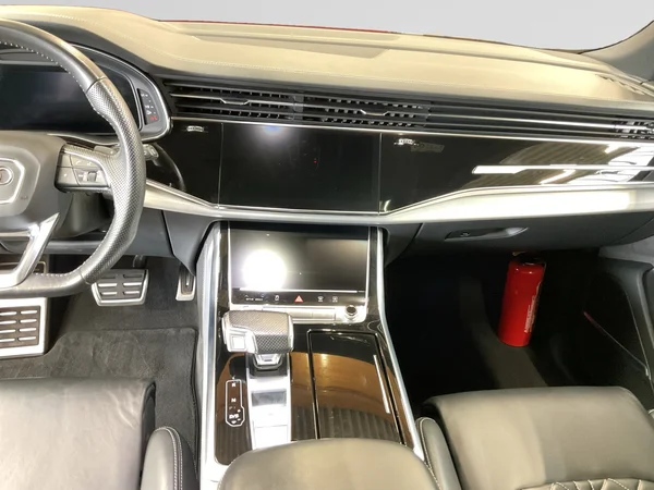 AUDI Q8 (2020) — foto 7 van 23