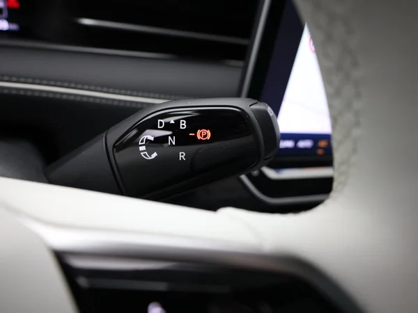 VOLKSWAGEN ID.7 Tourer (2024) — foto 3 van 25