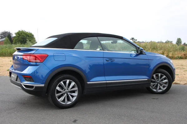 Volkswagen T-Roc (2021) — foto 38 van 39