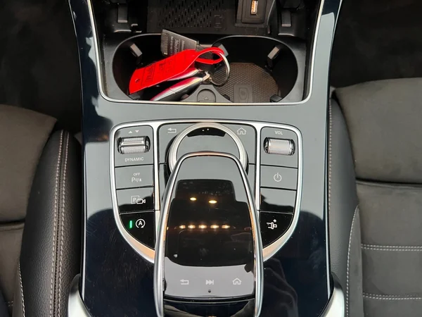 MERCEDES-BENZ Coupe C (2021) — foto 6 van 23