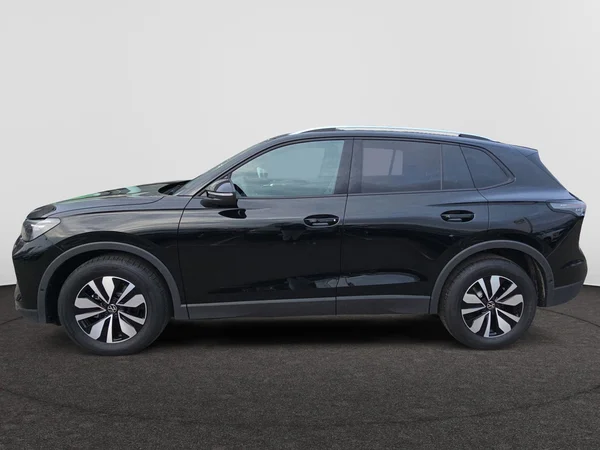 VOLKSWAGEN Tiguan (2026) — foto 12 van 24