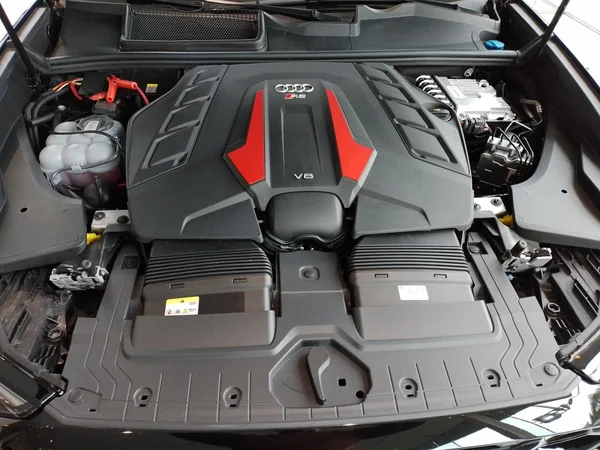 AUDI RS Q8 SUV (2026) — foto 15 van 16