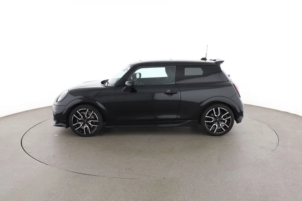 MINI MINI (2024) — foto 9 van 16