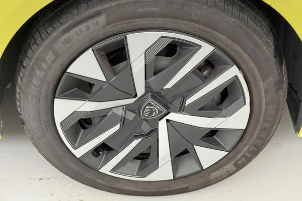 Peugeot 208 (2025) — foto 20 van 29