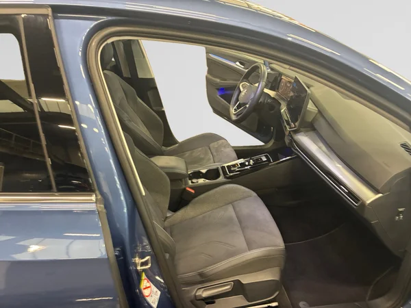 VOLKSWAGEN Golf VIII (2024) — foto 4 van 24