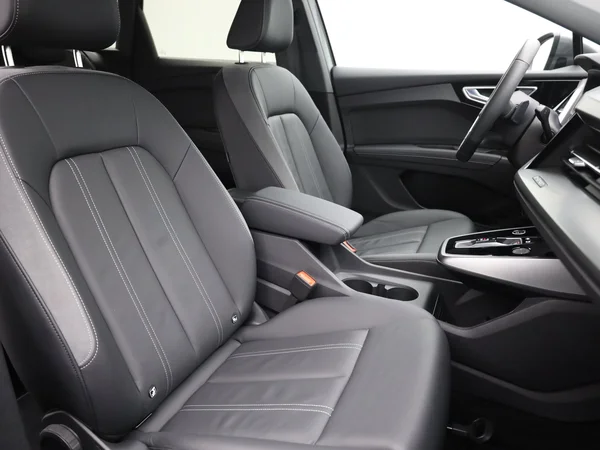 AUDI Q4 e-tron (2025) — foto 11 van 25