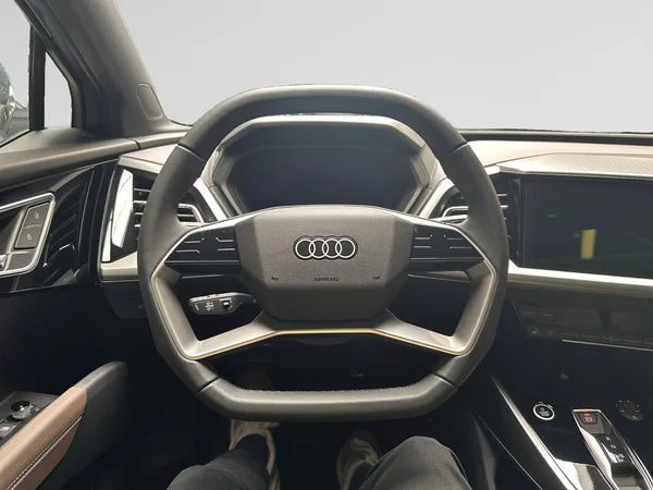 AUDI Q4 e-tron (2025) — foto 7 van 16