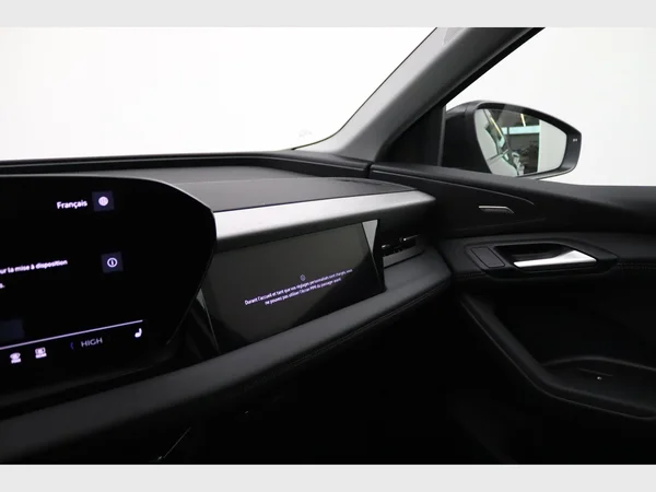 AUDI Q6 Sportback e-tron (2025) — foto 21 van 22