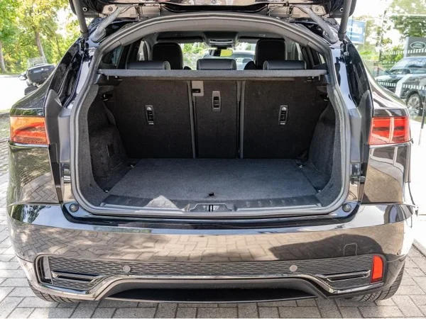 Jaguar E-PACE (2023) — foto 20 van 29