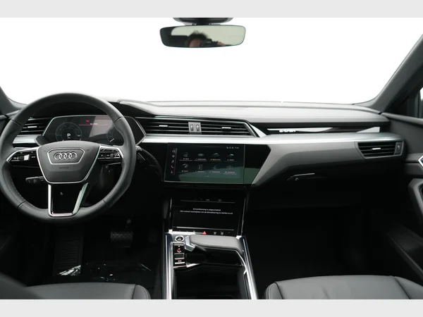 AUDI Q8 e-tron (2025) — foto 4 van 34