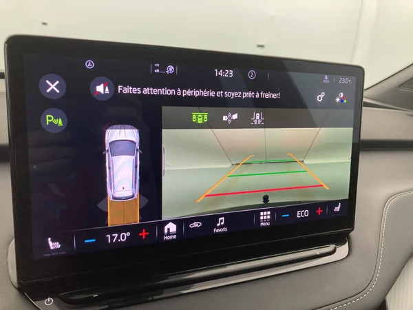 SKODA Enyaq (2022) — foto 5 van 35