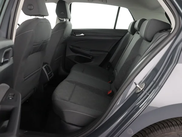 VOLKSWAGEN Golf (2024) — foto 5 van 28