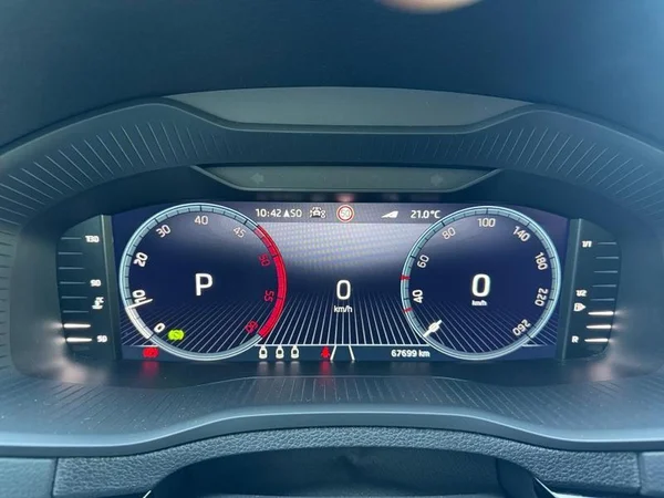 SKODA Karoq Dsl (2023) — foto 5 van 32