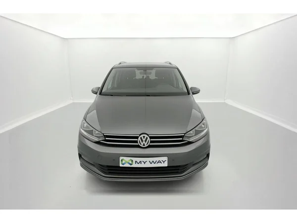 VOLKSWAGEN Touran (2019) — foto 12 van 36