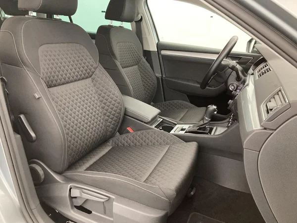 SKODA Superb SW PHEV (2020) — foto 28 van 36