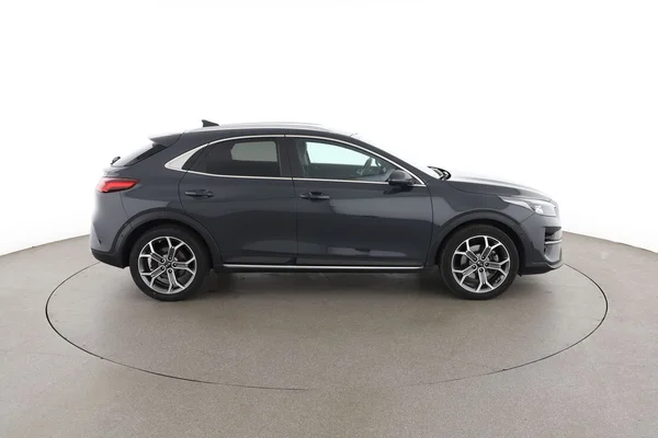 Kia XCeed (2021) — foto 13 van 16