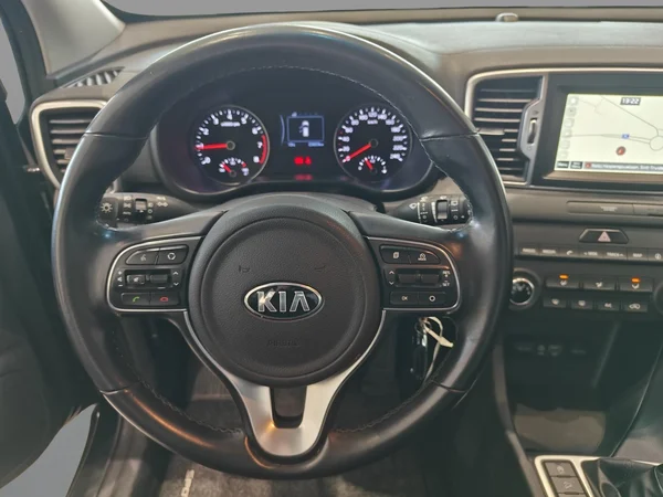 Kia Sportage (2016) — foto 16 van 16