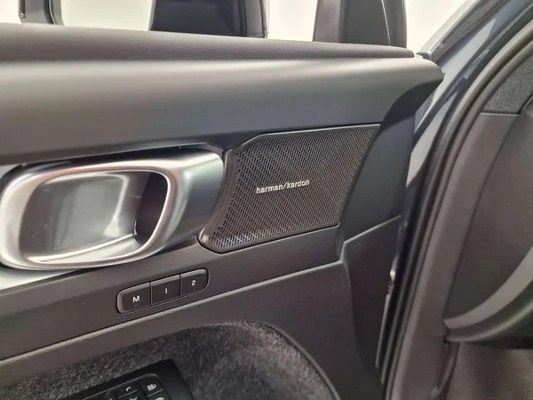 Volvo XC40 — foto 6 van 16