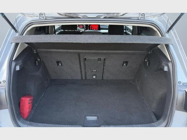 Volkswagen Golf VIII (2020) — foto 13 van 27