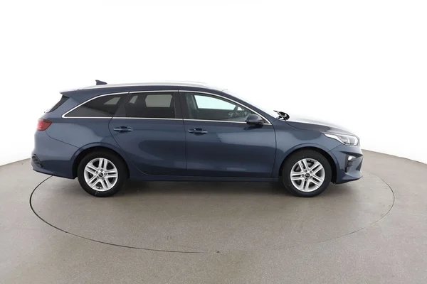 Kia cee'd (2021) — foto 13 van 16