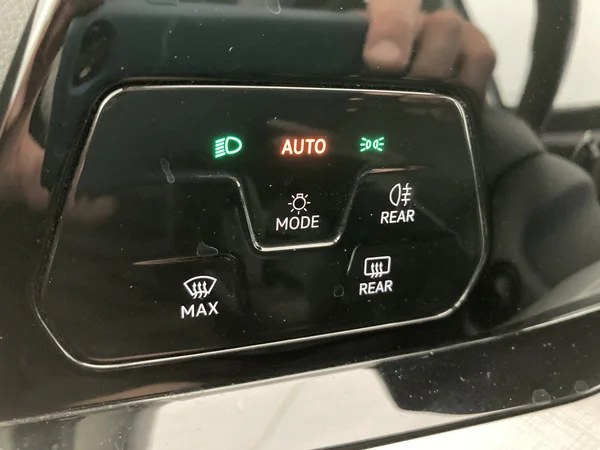 VOLKSWAGEN Golf VIII SW (2022) — foto 18 van 36
