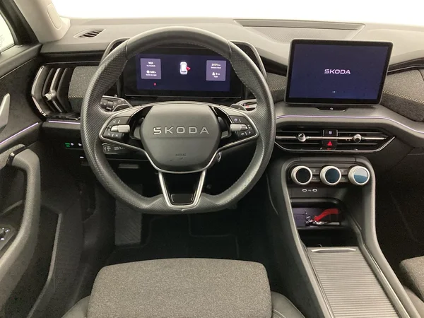 SKODA Kodiaq (2025) — foto 13 van 36