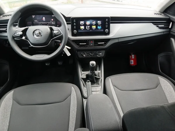 SKODA Scala (2024) — foto 8 van 19