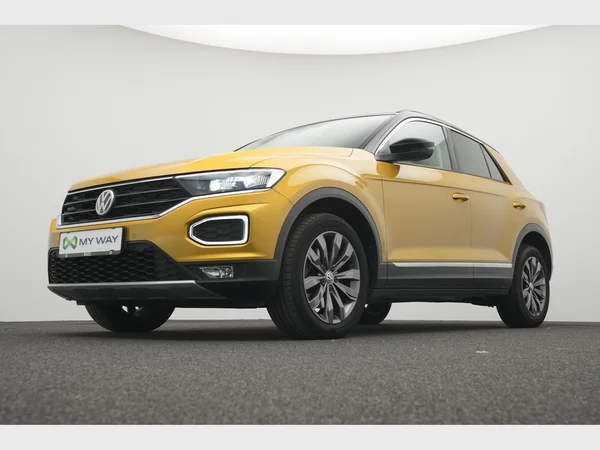 VOLKSWAGEN T-Roc (2018) — foto 14 van 25