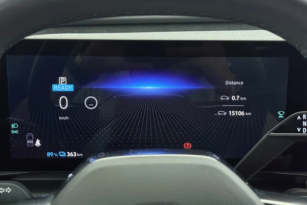 Renault E-Megane E-Tech (2022) — foto 18 van 35