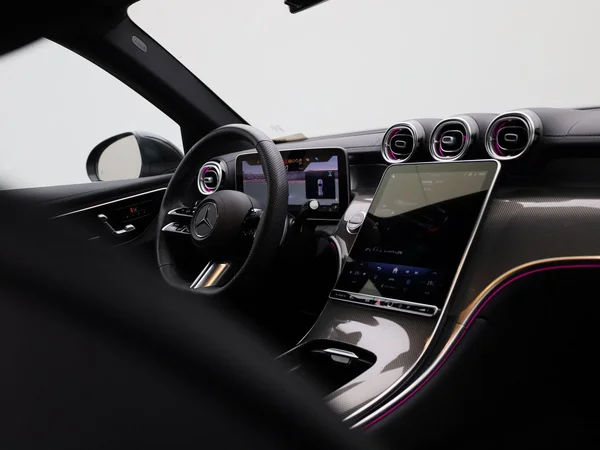 Mercedes-Benz GLC (2025) — foto 33 van 45