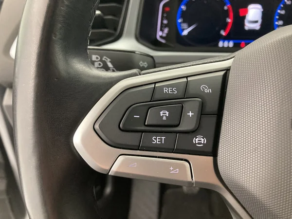 VOLKSWAGEN T-Roc (2022) — foto 10 van 35