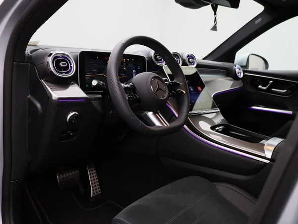 Mercedes-Benz GLC (2025) — foto 33 van 52