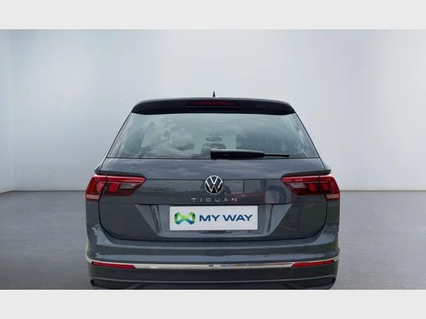 Volkswagen Tiguan (2021) — foto 24 van 27